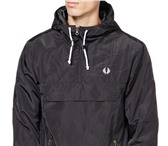 Фотография в Одежда и обувь Мужская одежда Черная ветровка-анорак Fred Perry с капюшономДва в Москве 4 500
