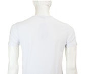 Фото в Одежда и обувь Мужская одежда Белая футболка Stone IslandНа груди логотип в Москве 1 800