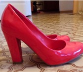 Фото в Одежда и обувь Женская обувь Продам лаковые , красные туфли срочно. Одеты в Перми 0
