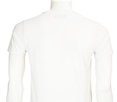 Foto в Одежда и обувь Мужская одежда Белая футболка Fred Perry На груди вышитый в Москве 1 600