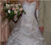 Foto в Одежда и обувь Свадебные платья Платье белое с нежно розовыми цветочками, в Брянске 3 500