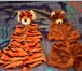 Изображение в Одежда и обувь Детская одежда продам новогодний костюм тигрёнка и медвежёнка, в Тюмени 350