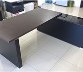 Изображение в Мебель и интерьер Офисная мебель Продается угловой офисный стол со стеклом в Краснодаре 14 000