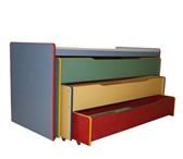 Изображение в Мебель и интерьер Мебель для детей Продам детскую трехъярусную кровать,цветную,выкатную,матрасик в Екатеринбурге 6 000